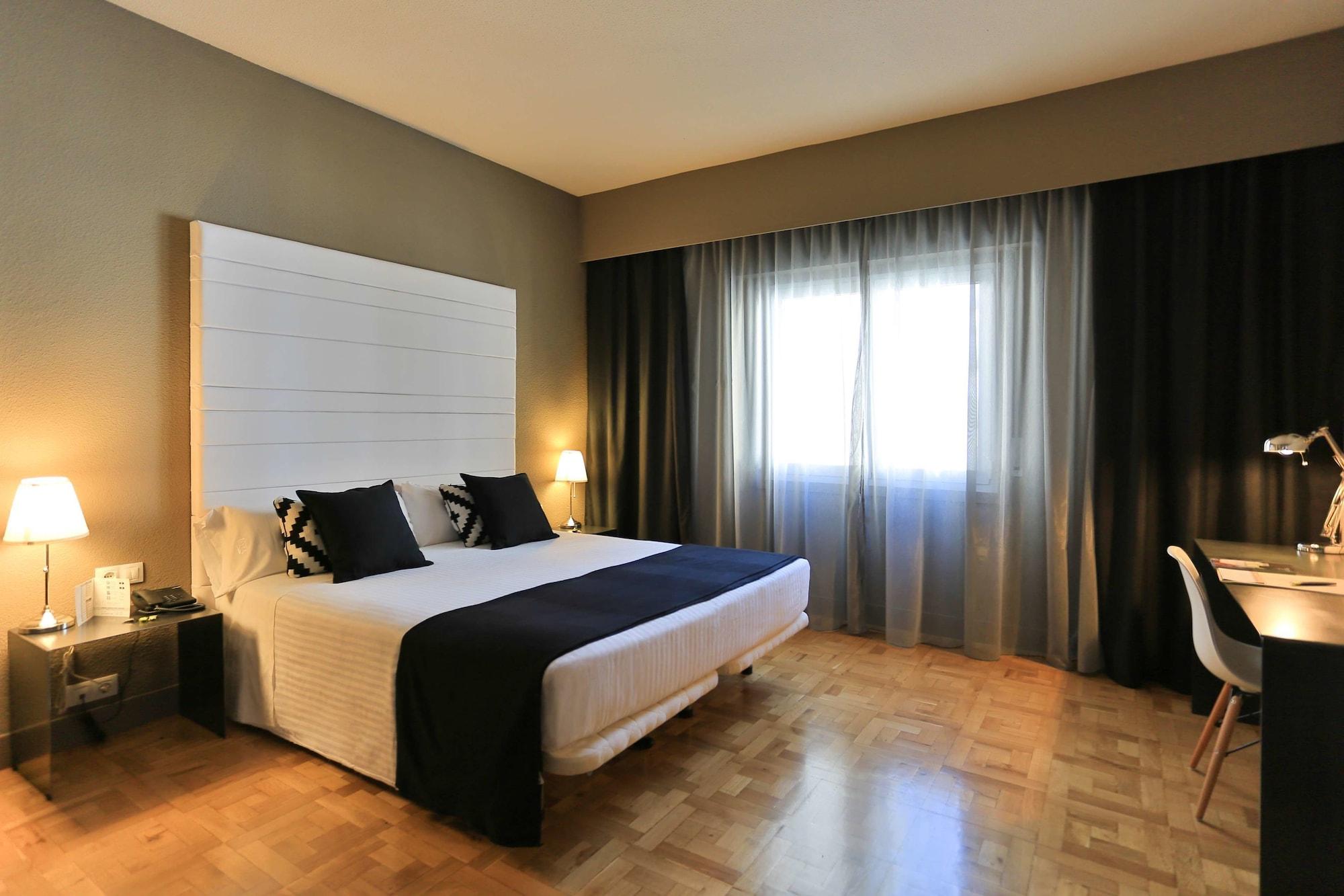 Habitus Hotel Leyre Pamplona Exterior photo