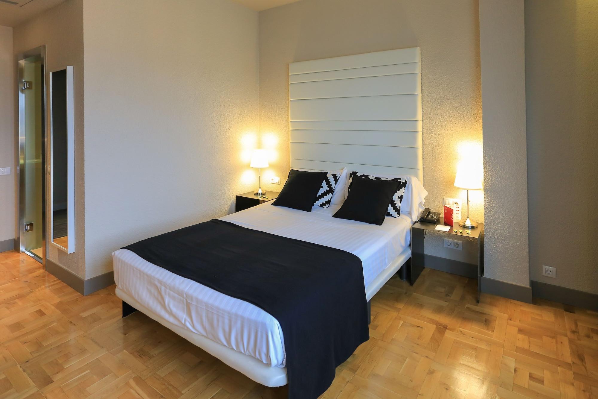 Habitus Hotel Leyre Pamplona Exterior photo