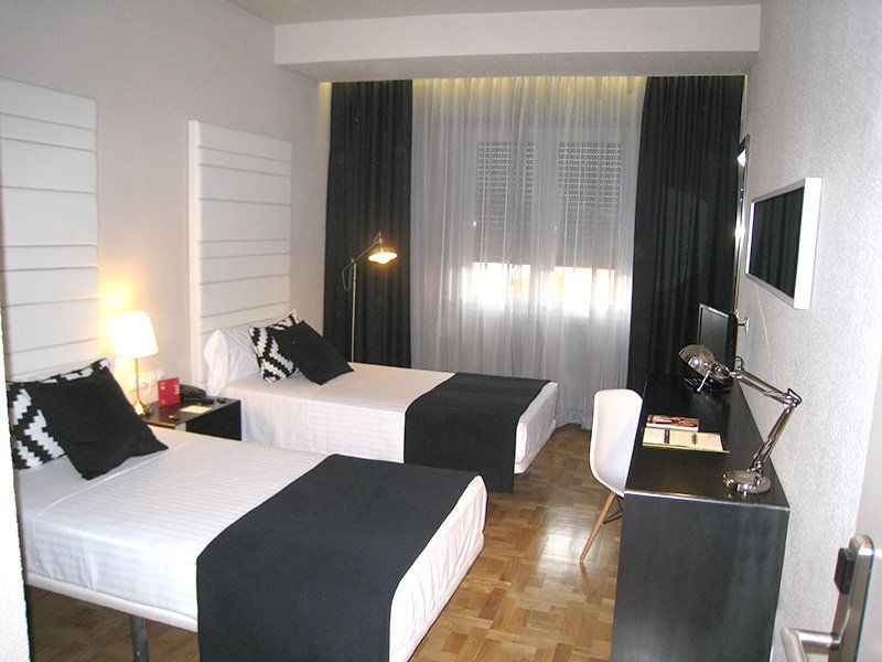 Habitus Hotel Leyre Pamplona Exterior photo